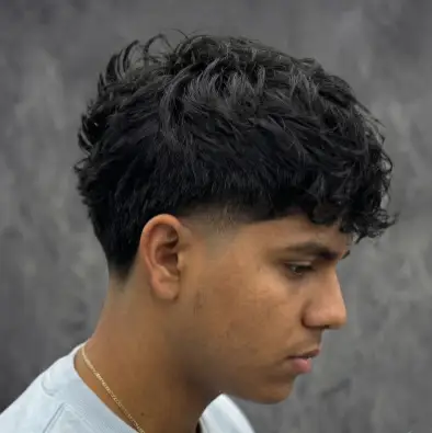 Účes Blow Taper Fade - inspirace pro pánský účes od Real Barber v Praze