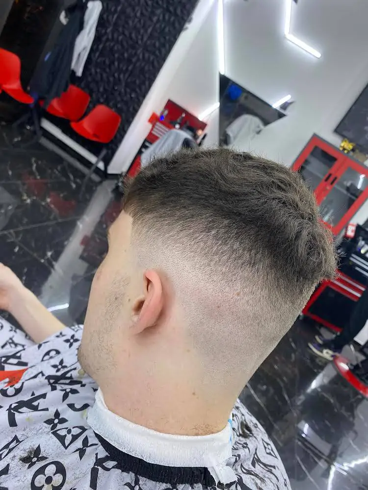 čistý fade od nuly real barber
